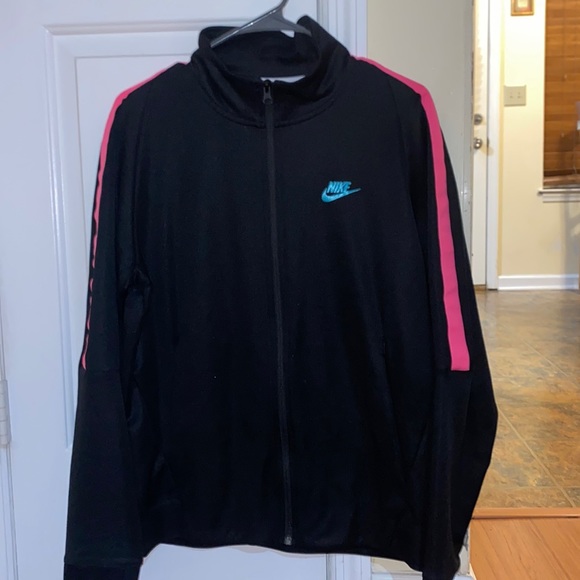 NIKE no hood jacket . - Picture 1 of 3